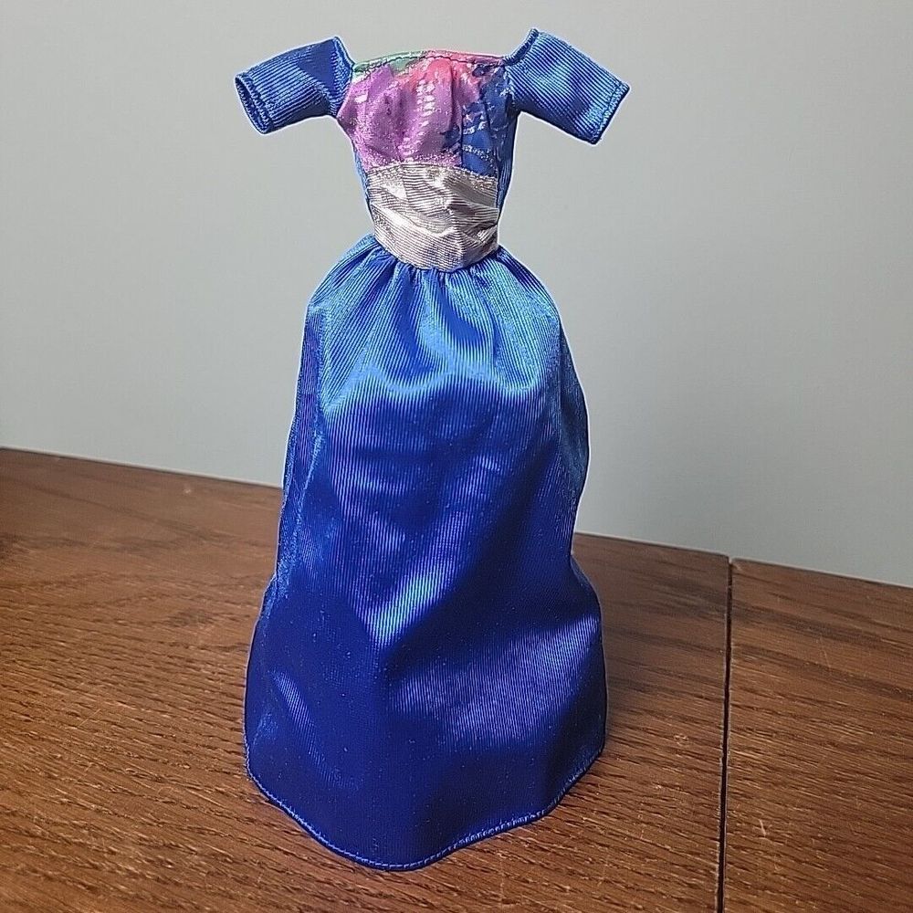 Vintage 1990's Barbie‎ Silky Gown Blue & Silver Mattel
